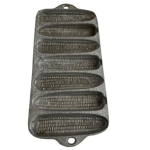 Vintage Cornbread Stick Pan Cast Aluminum Corn Cob Mold 7-Cavity USA Style - Picture 2 of 7